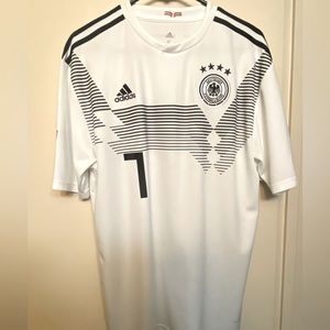 Adidas XL men’s Germany jersey # 7 Draxler, like new.
